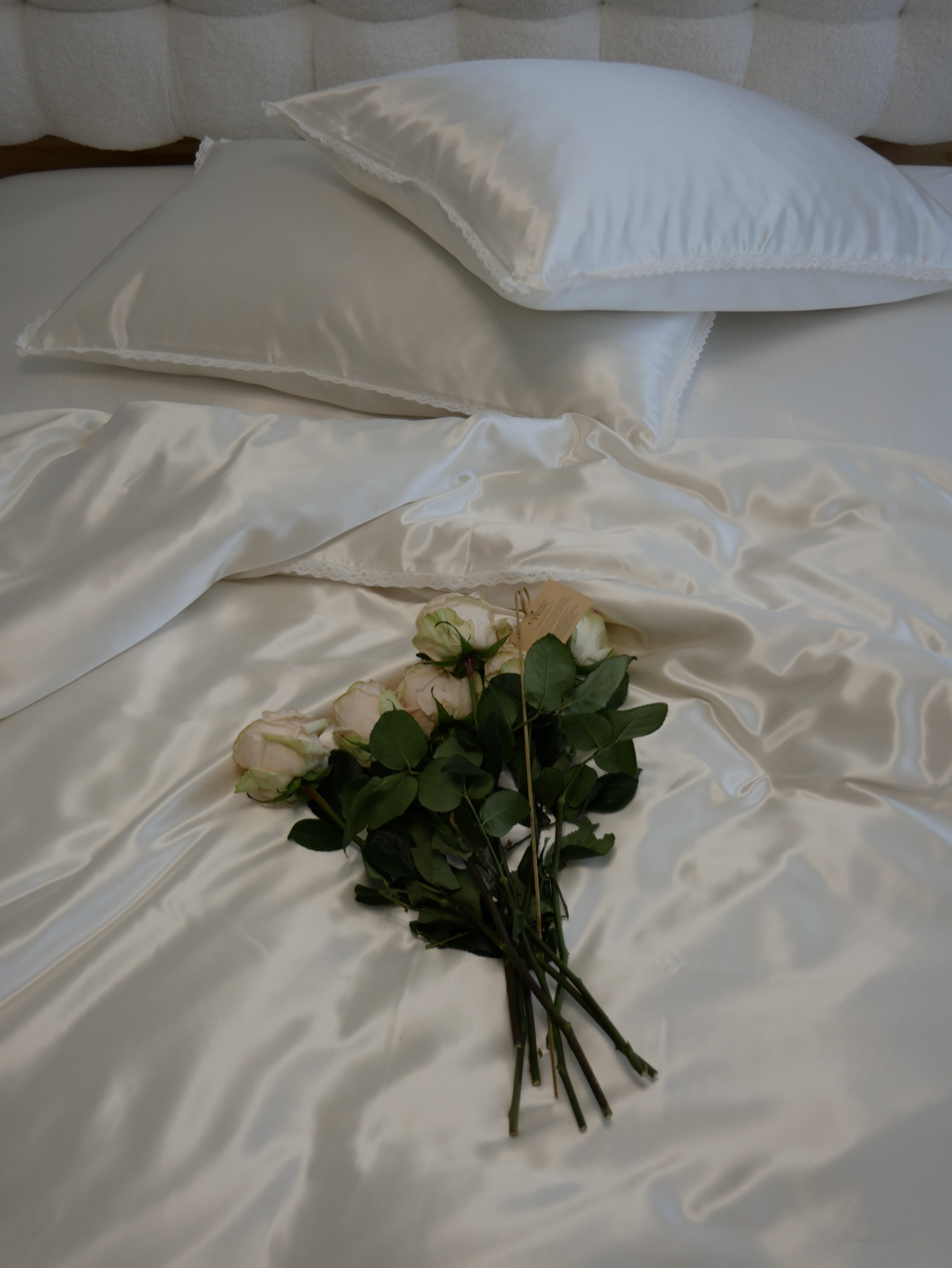 Powder White Silk Duvet Cover Set - 4 pcs