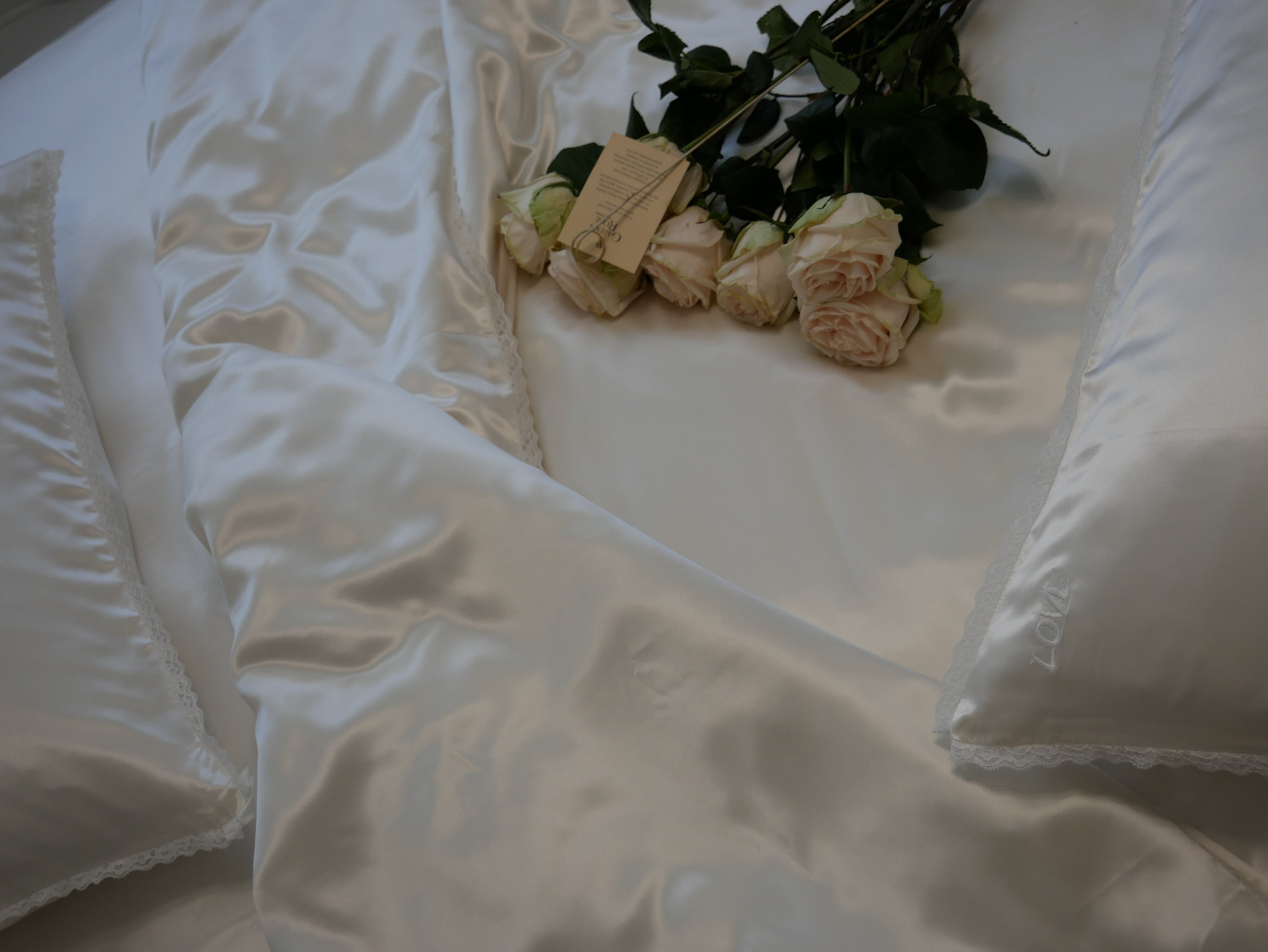 Powder White Silk Duvet Cover Set - 4 pcs