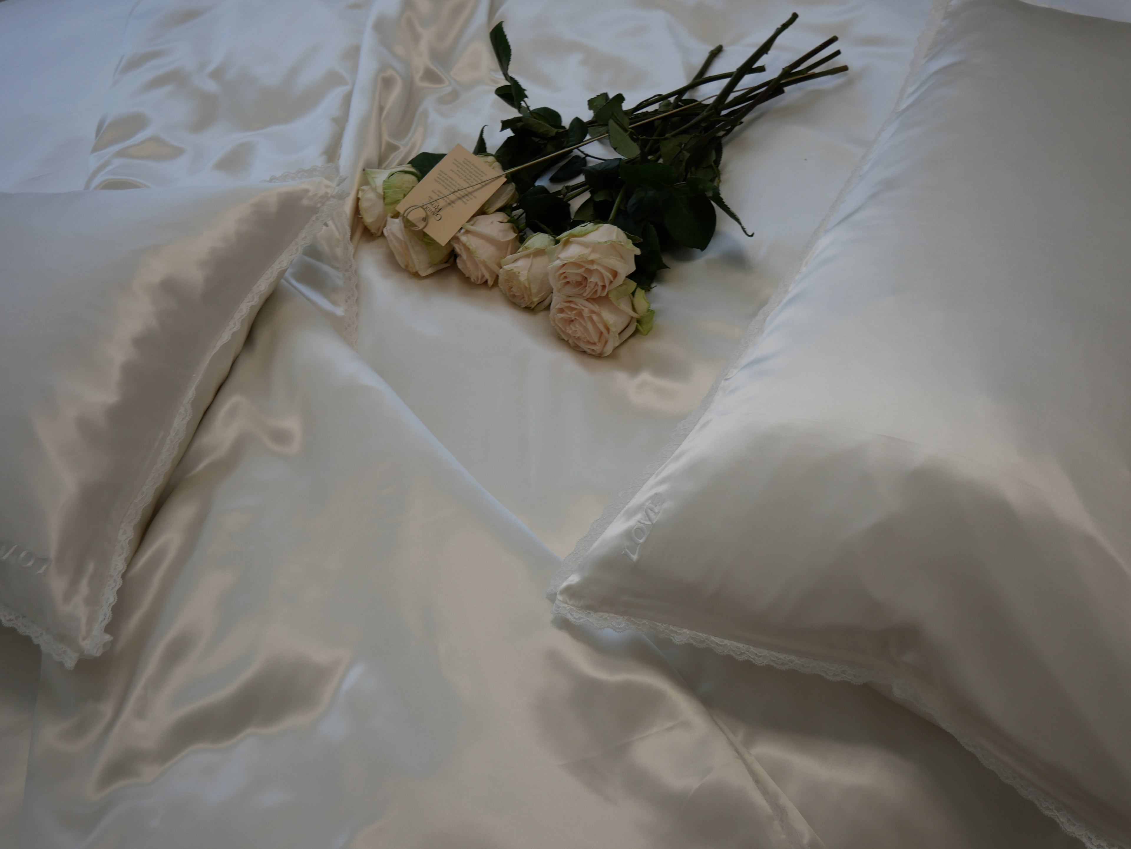 Powder White Silk Duvet Cover Set - 4 pcs