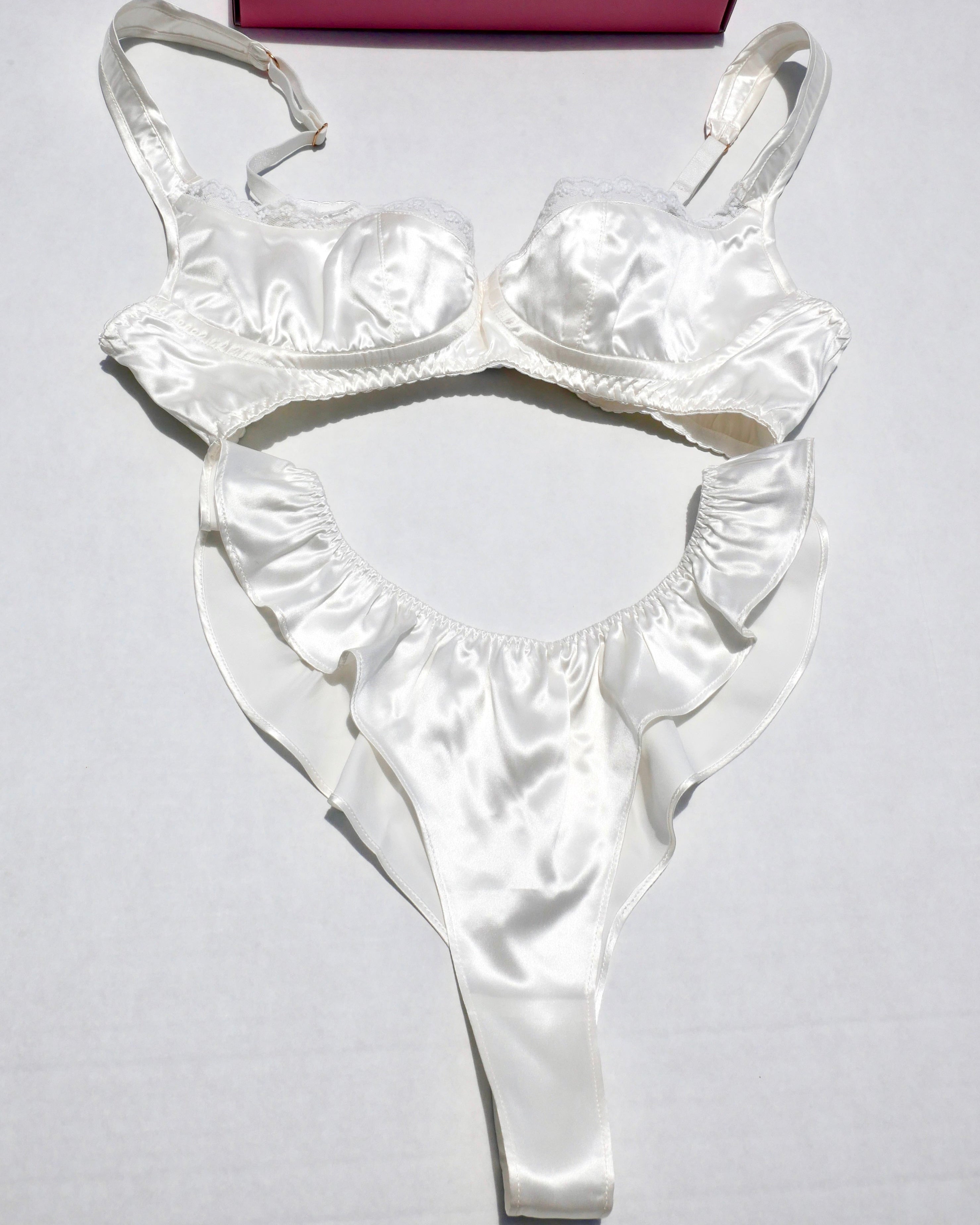POWDER WHITE FRENCH CUT THONG