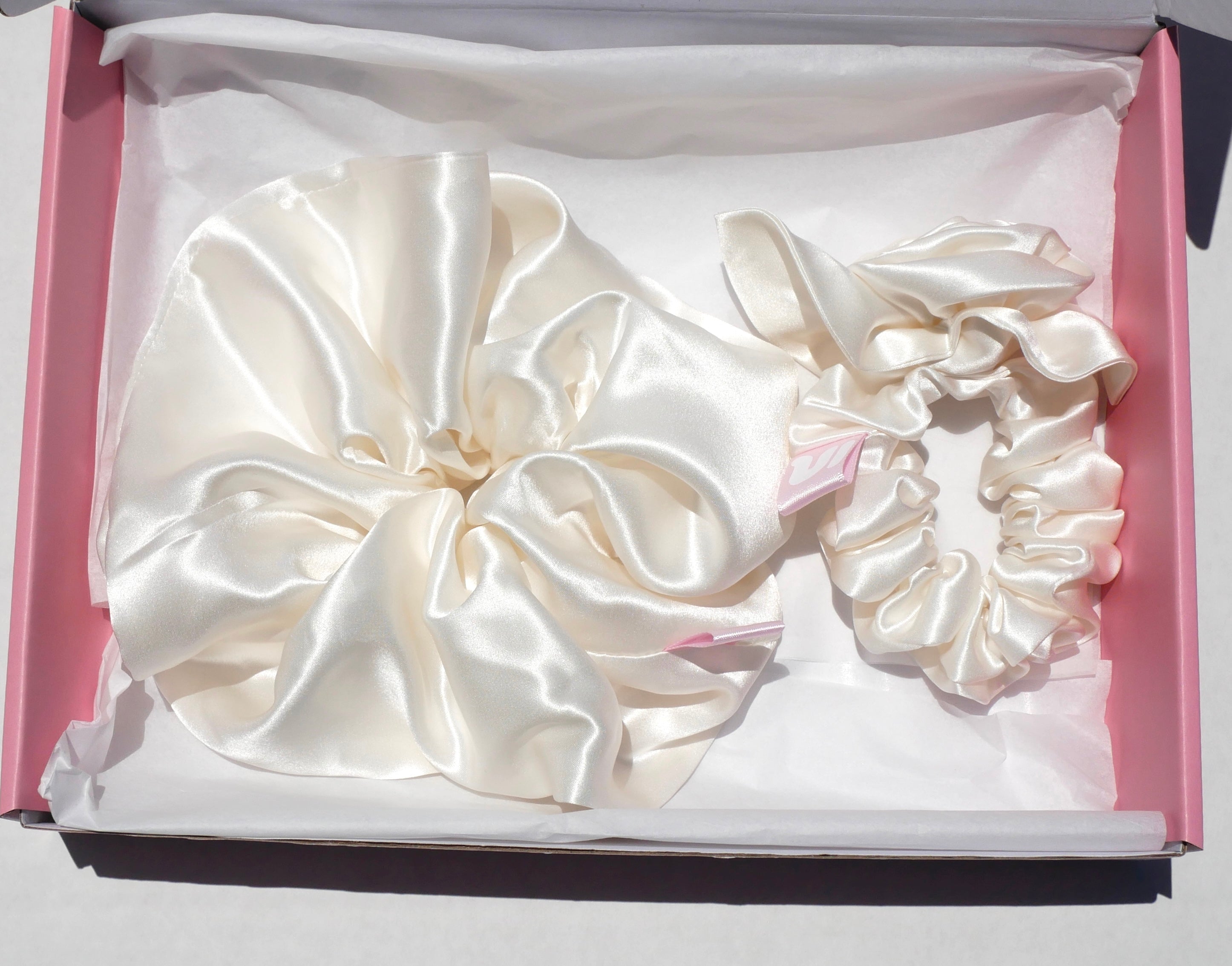 POWDER WHITE ROSIE  DUO