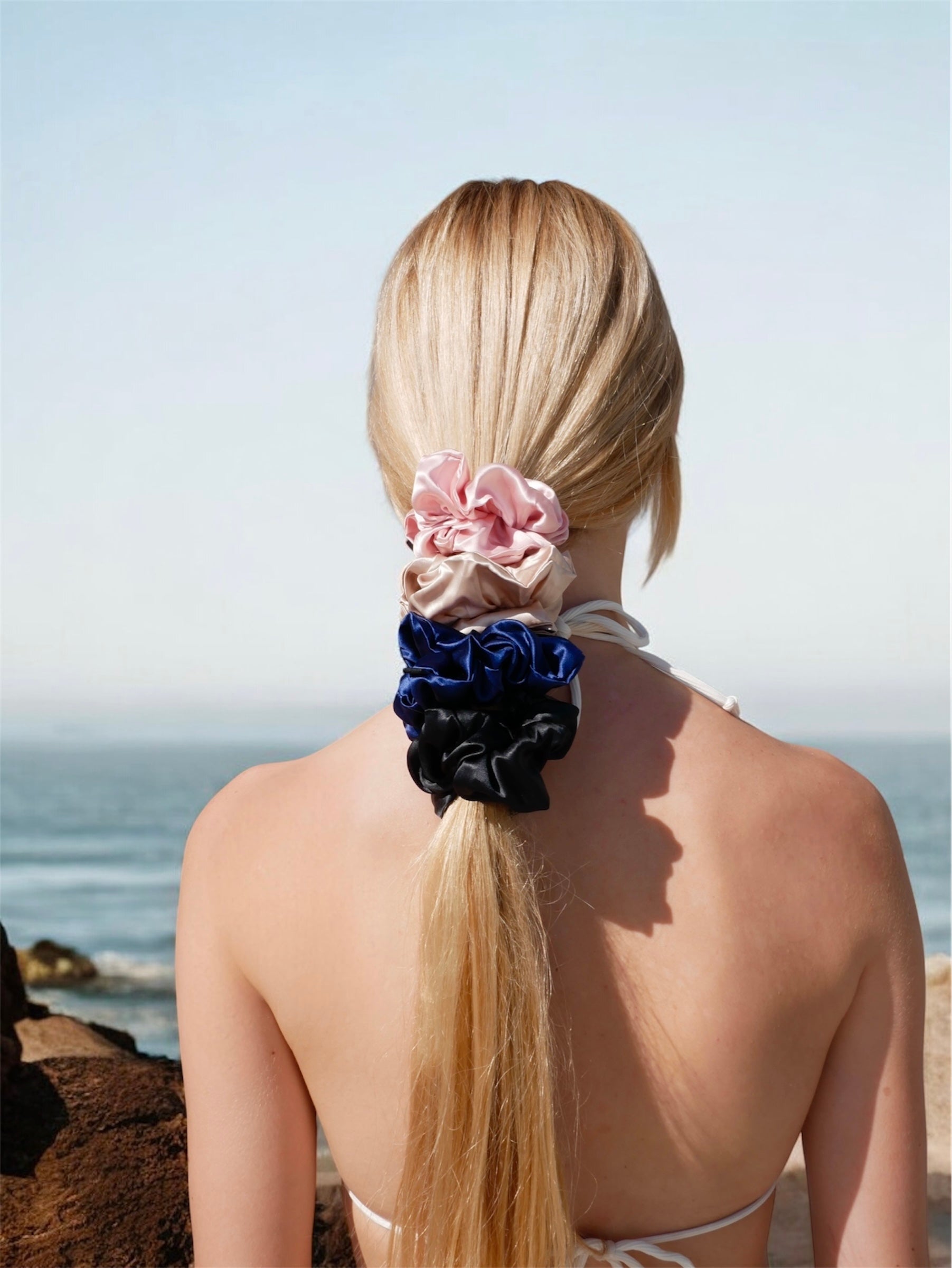 SILK LARGE SCRUNCHIE