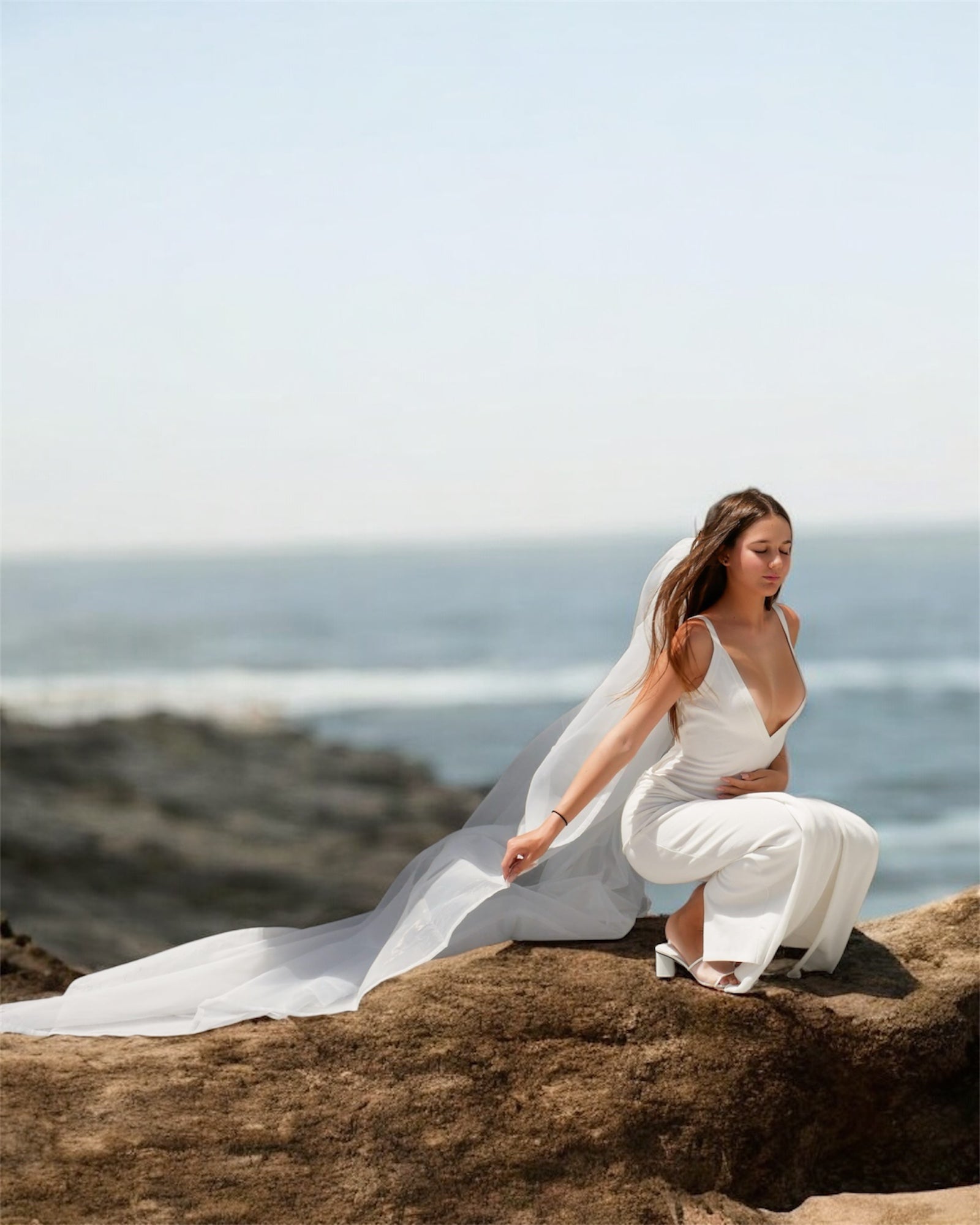 WHITE SILK KNITTED DRESS