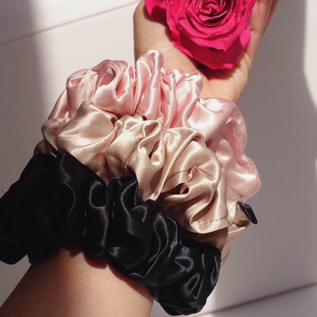 SILK LARGE SCRUNCHIE