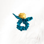 Load image into Gallery viewer, Silk Scrunchie Rosie - Yellow
