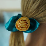 Load image into Gallery viewer, Silk Scrunchie Rosie - Yellow
